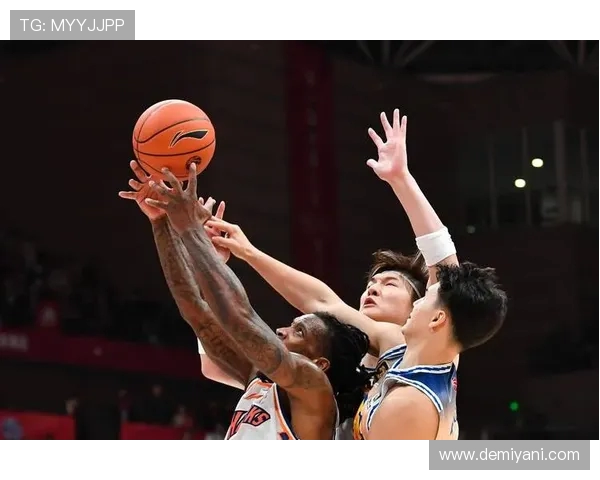 上海篮球队包夹战术的创新与实践分析探讨 上海篮球队包夹战术的创新与实践分析探讨