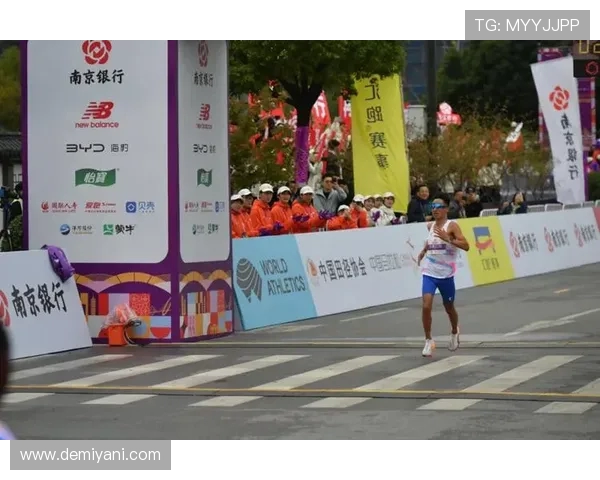 南京城市马拉松点评：极限运动队的比赛经验与表现分析