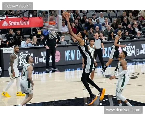 日本NBA马刺与灰熊激战正酣球迷期待精彩对决与精彩瞬间 日本NBA马刺与灰熊激战正酣球迷期待精彩对决与精彩瞬间