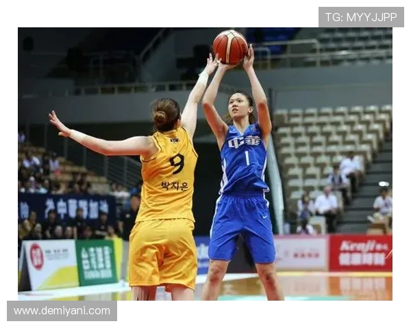 琼斯杯中华蓝队迎战日本队全力争胜展现篮球风采