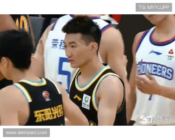 深圳篮球队的控制体系与战术解析：提升团队协作与比赛胜率的关键策略