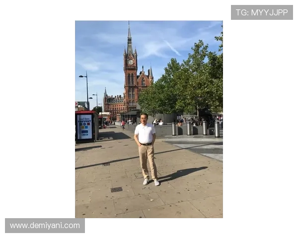 热议街舞：上海街舞队如何通过团队协作实现创新与突破