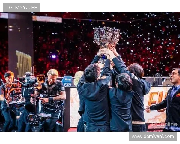 FPX快攻策略分析：DOTA2比赛中的成功与失败启示