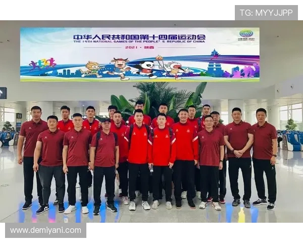 深圳篮球队荣登篮球战术排行榜第三名展现出色团队实力与战术执行力